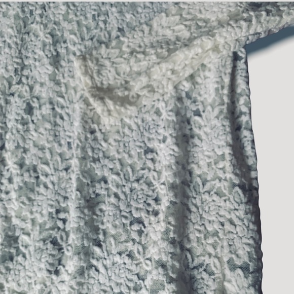 Maurice’s Ivory Lace Pullover Tunic Top Shirt Woman’s Curvy Plus Size 2X - Picture 3 of 7